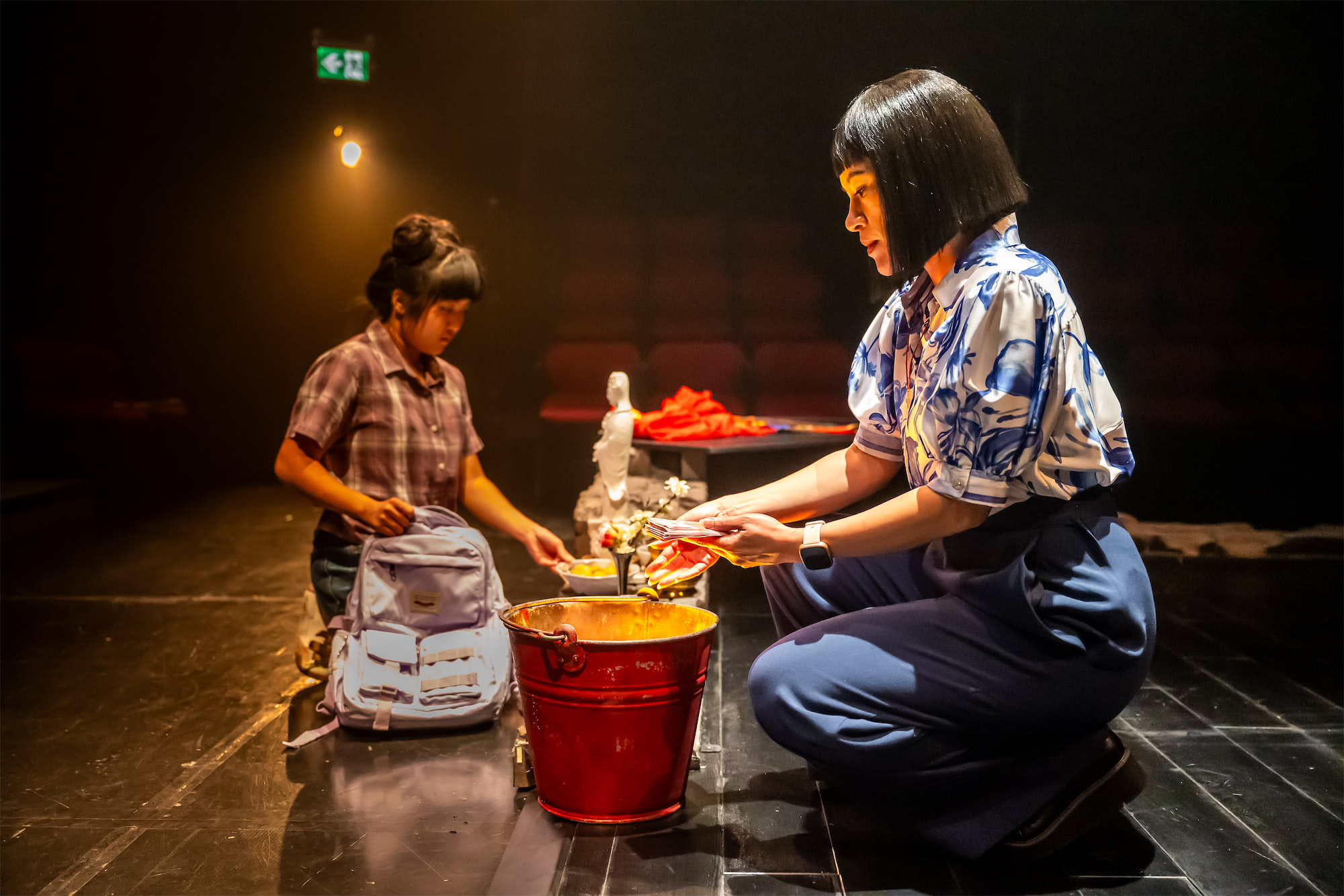 Nac - snow in midsummer eponine lee, donna soares. set design camellia koo, costume design joanna yu,  lighting design michelle ramsay. photo dahlia katz-optimized-2